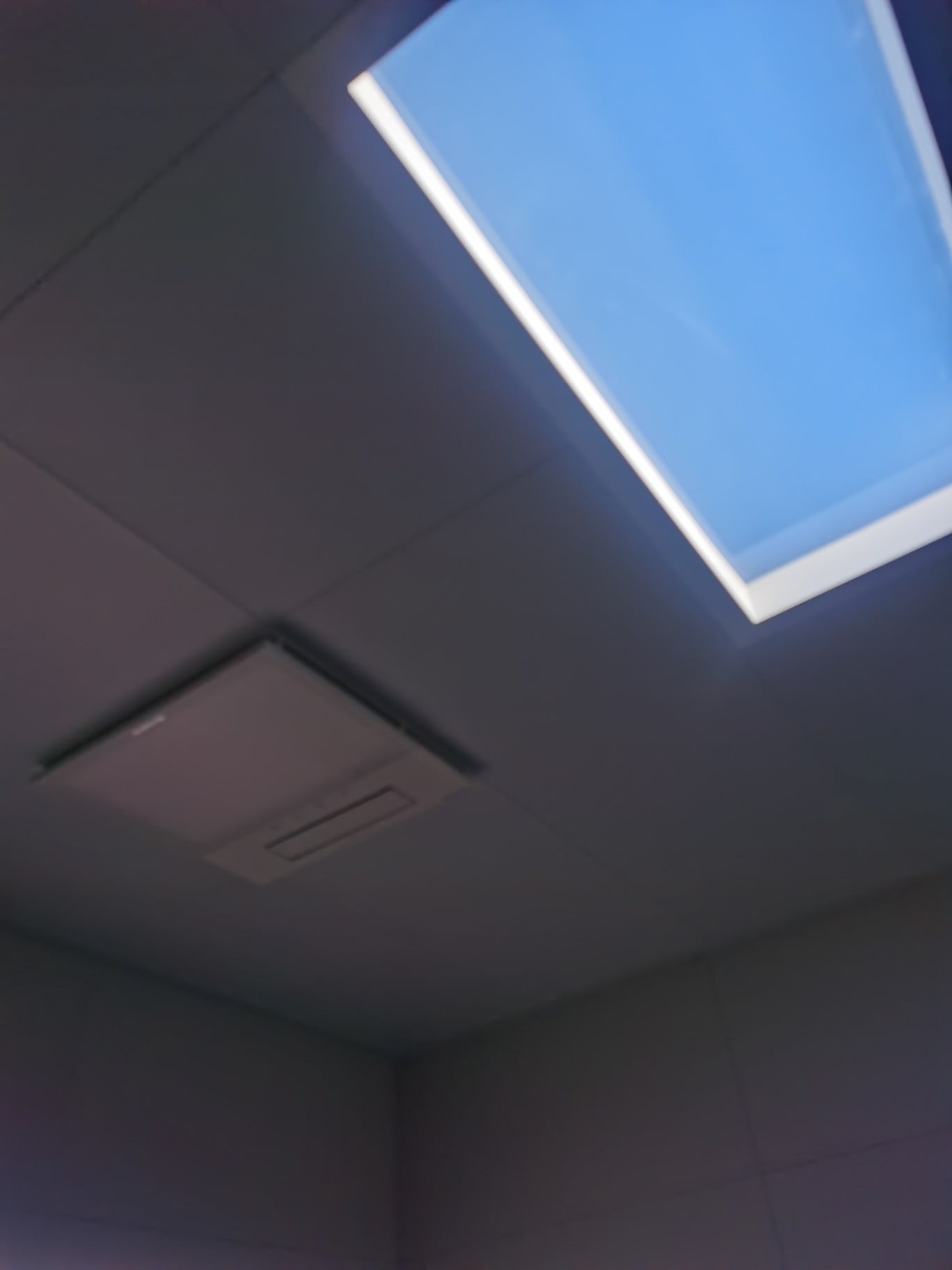 Cost-effective smart artificial skylight-pesetech artificial skylight